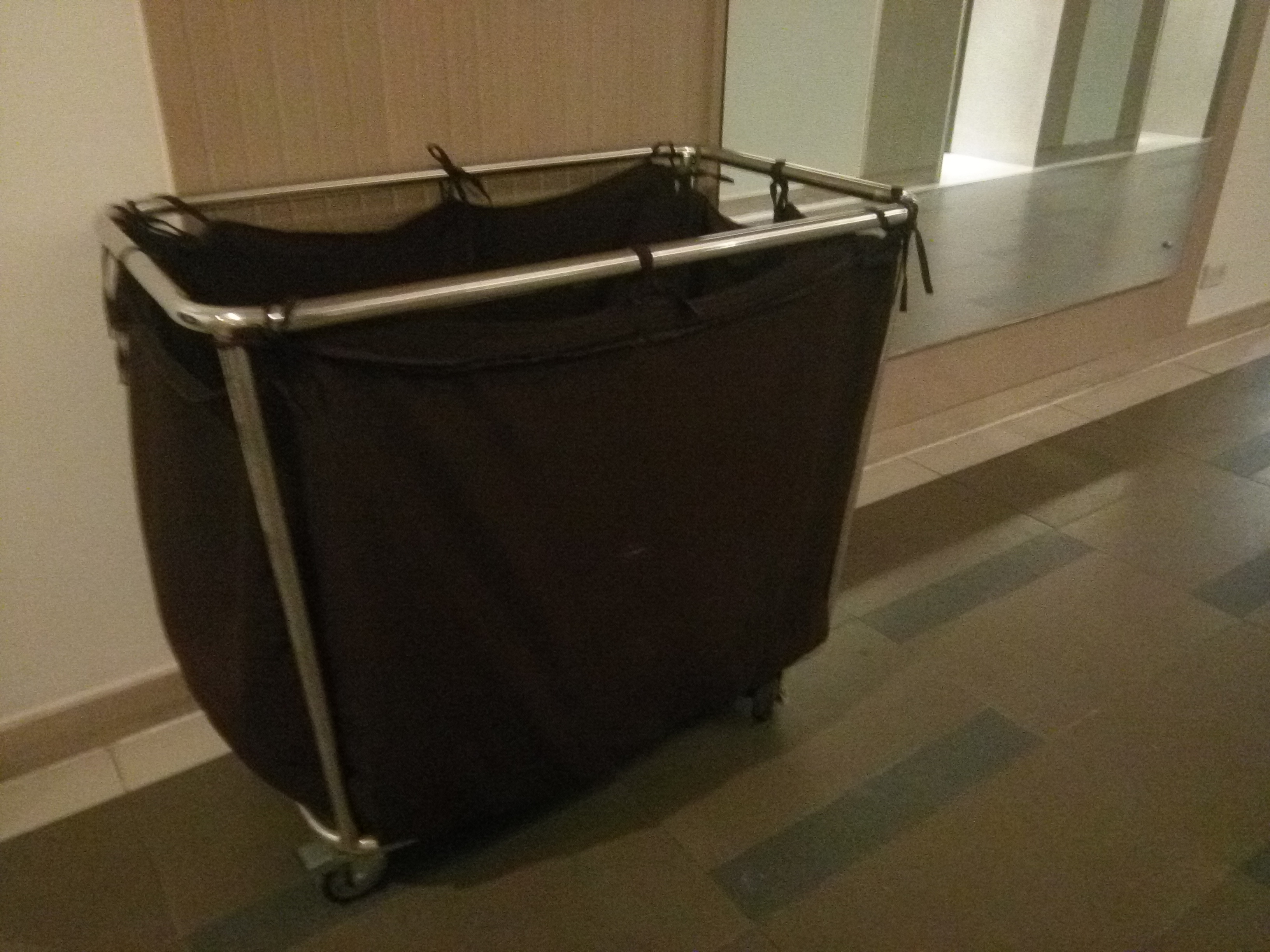 Linen Trolley Manufacturers